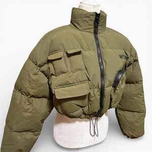 PLT Utility Pocket Crop Bomber Puffer Jacket NWT Size S Army Green